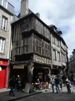 Dinan